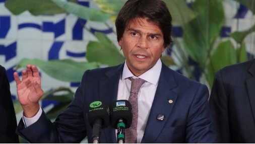 Leia Reforma Administrativa  protocolada na Cmara com apoio mnimo